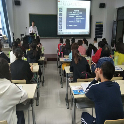 內蒙古成公教育咨詢 點亮職業理想，助力公職夢想